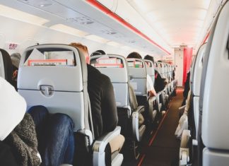 Бывшая стюардесса рассказала о «самом тяжелом полете в карьере»