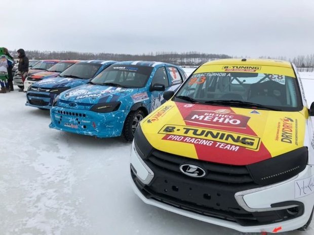 Неудачный день сына Салавата и именины Тимура Тимерзянова: как прошли ледовые гонки в Татарстане