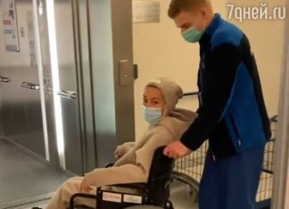 «Она кричит, а я лежу»: Кудрявцева едва не раздавила свою дочь во время падения