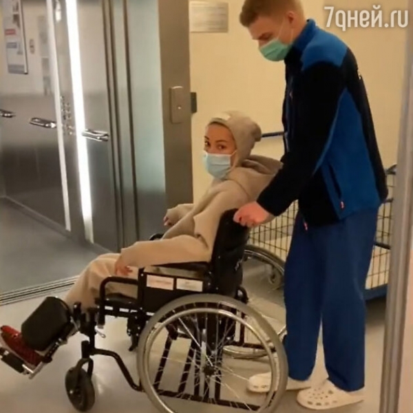 «Она кричит, а я лежу»: Кудрявцева едва не раздавила свою дочь во время падения