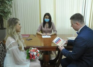 Особенности посткоронавирусной свадьбы: «Обмениваясь кольцами, перчатки можно снять»