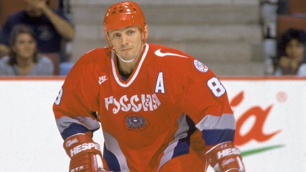 Почему Игорь Ларионов тренирует, а Зинэтула Билялетдинов — нет?