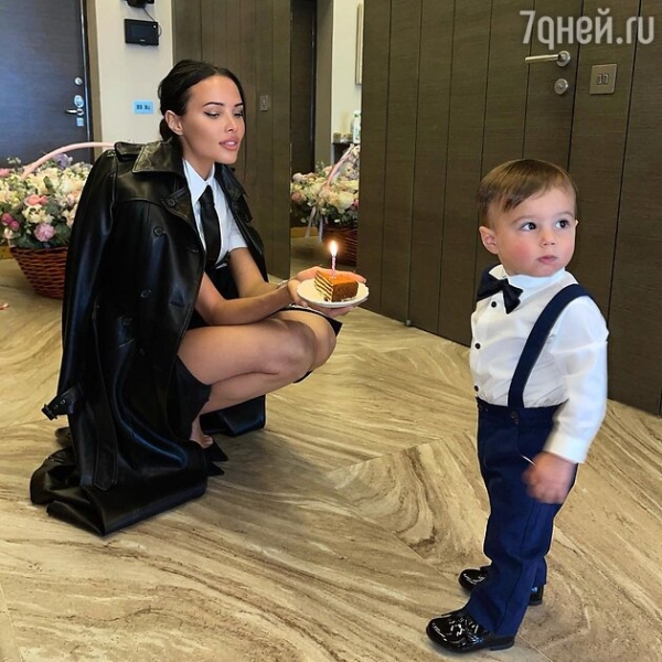 Решетова умилила фанатов первым поздравлением годовалого сына