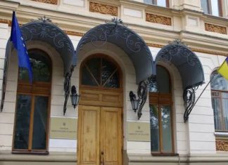 Украина продолжает бороться с «опасными» российскими артистами, в «черный список» попали сразу пятеро