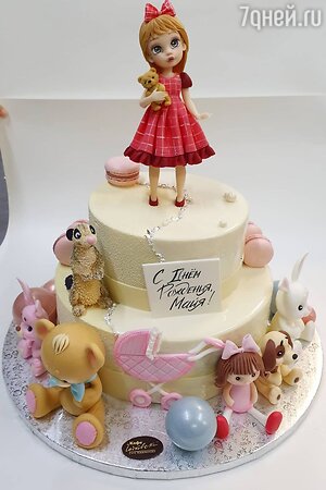 В Сети раскрыли имя трехлетней дочки Елены Захаровой