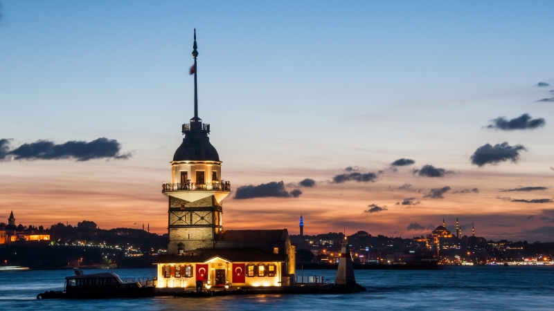 В Стамбуле вооруженный человек ранил троих россиян