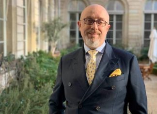 Вице-премьер Украины заявил, что жители Донбасса заложники, а не коллаборанты