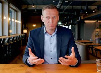 Возвращение «жертвы режима»: Три главных вопроса по Навальному