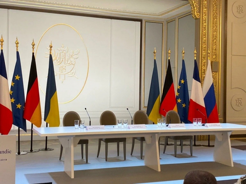 Встречу политсоветников «нормандского формата» перенесли на несколько дней