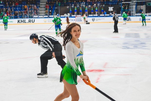 Айс-герлз «Салавата Юлаева»: кто создает ледяную красоту