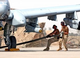 Американские самолеты ударили по проиранским силам в Сирии