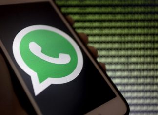 «Будем аккуратно просить»: что будет после отказа принять новые правила WhatsApp
