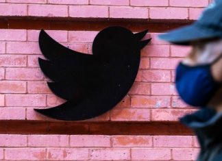 Часть Twitter станет платной