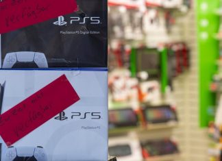 «Это полный хаос»: в чем причина дефицита новых консолей