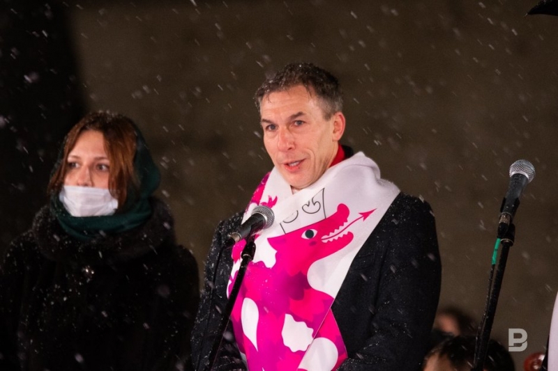 К Специальной Олимпиаде &mdash; 2022 в Казани: мокрый снег, светомузыкальный Зилант и Крутой за белым роялем