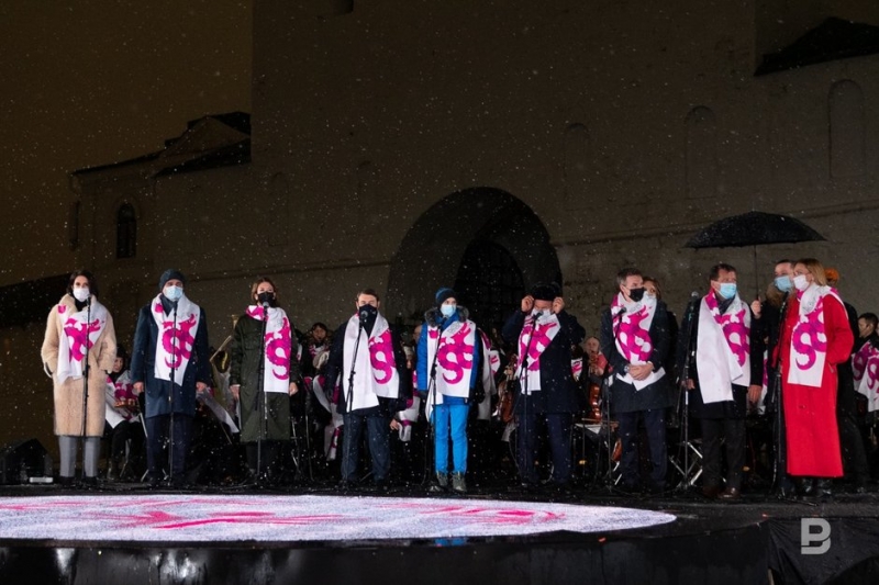 К Специальной Олимпиаде &mdash; 2022 в Казани: мокрый снег, светомузыкальный Зилант и Крутой за белым роялем