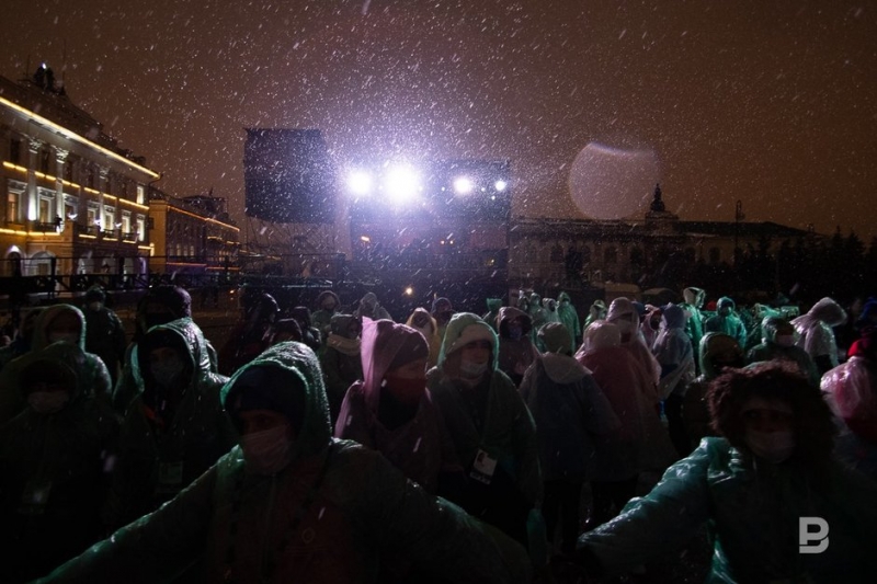 К Специальной Олимпиаде &mdash; 2022 в Казани: мокрый снег, светомузыкальный Зилант и Крутой за белым роялем