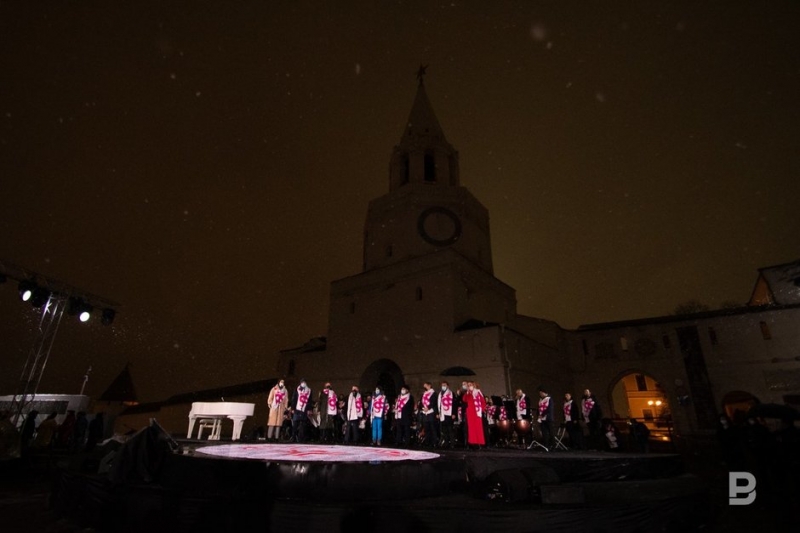 К Специальной Олимпиаде &mdash; 2022 в Казани: мокрый снег, светомузыкальный Зилант и Крутой за белым роялем