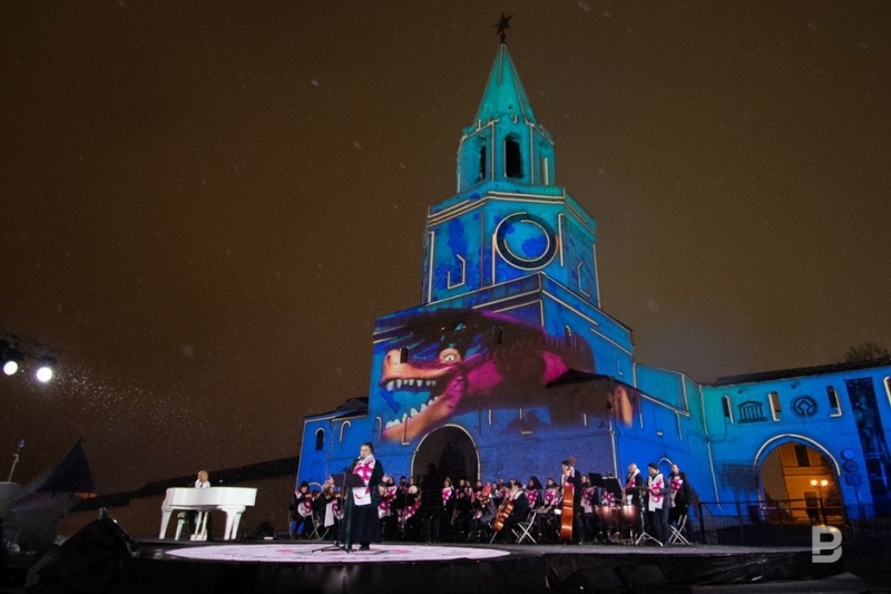 К Специальной Олимпиаде &mdash; 2022 в Казани: мокрый снег, светомузыкальный Зилант и Крутой за белым роялем