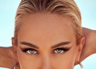 Лопырева в латексном наряде заговорила о своей странности