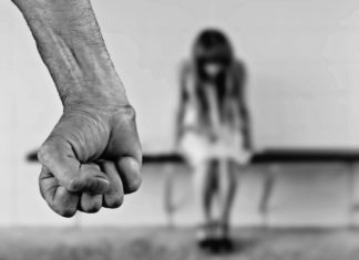 Названы фразы, после которых мужья бьют жен