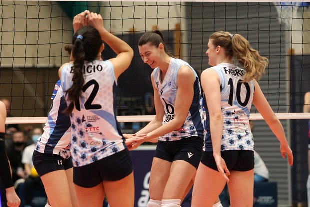 Ну как же так, Саманты? Как легионеры в очередной раз не стали лидерами