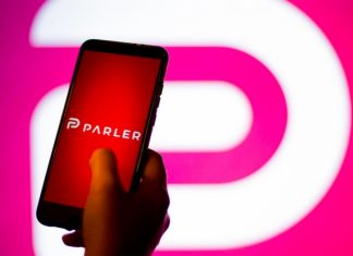 «Обошлись без IT-гигантов»: опальный сервис Parler снова онлайн