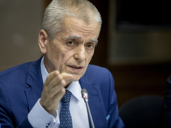 Онищенко дал прогноз по устареванию вакцин от коронавируса