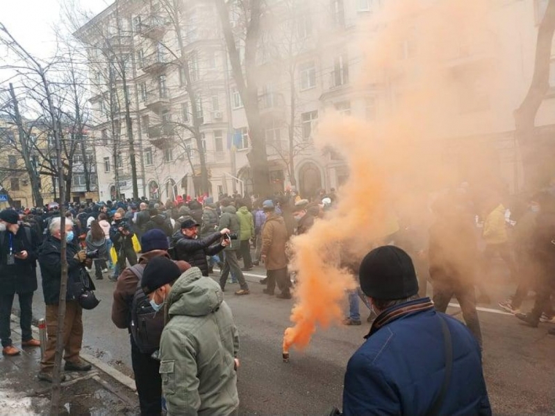Освободить убийцу и не только &mdash; киевские радикалы выдвинули требования Зеленскому