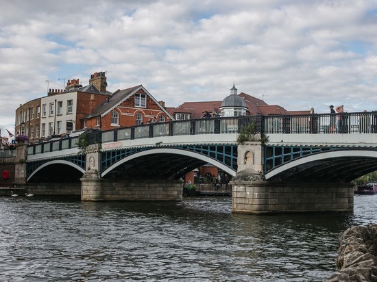 Педагог судится с колледжем из-за увольнения после лекции о сексизме