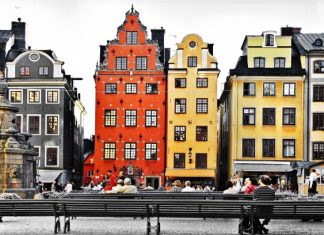 Швеция ужесточает ограничения из-за риска третьей волны