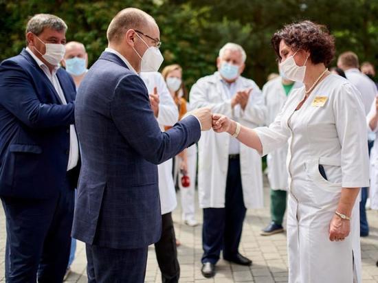 Украина начнет вакцинировать граждан индийским препаратом