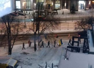 Украинские нацисты требуют закрыть еще один телеканал