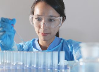 В России зарегистрировали систему для выявления британского штамма COVID-19