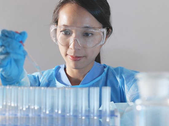 В России зарегистрировали систему для выявления британского штамма COVID-19