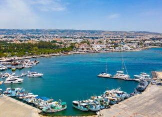 Власти Кипра отложили открытие границ для россиян