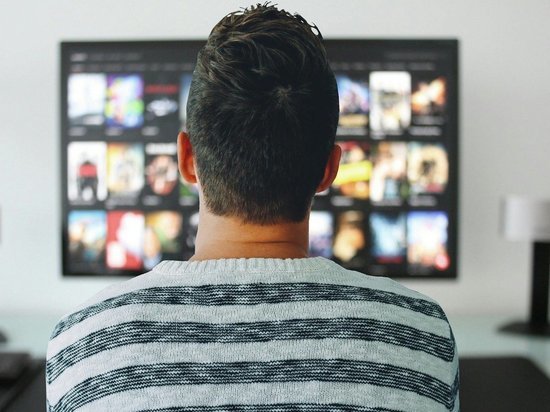 Врач рассказал, как правильно смотреть телевизор