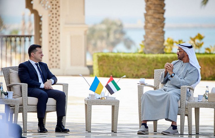 Зачем Зеленский поехал в ОАЭ?