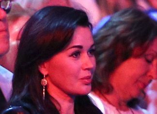 Актриса Анастасия Заворотнюк попала в поле зрения судебных приставов