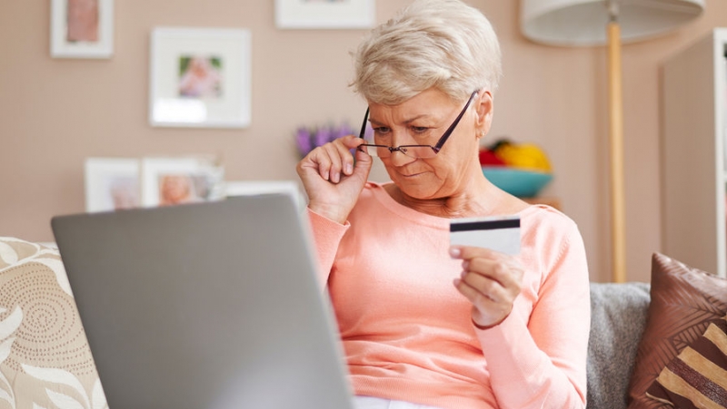 Бери деньги, иначе суд: как мошенники запугивают россиян