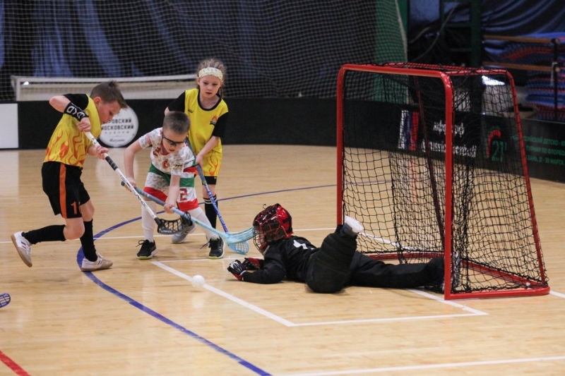 Борьба за &laquo;Золотую клюшку&raquo;: в Казани стартовал турнир по флорболу