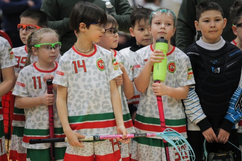 Борьба за &laquo;Золотую клюшку&raquo;: в Казани стартовал турнир по флорболу