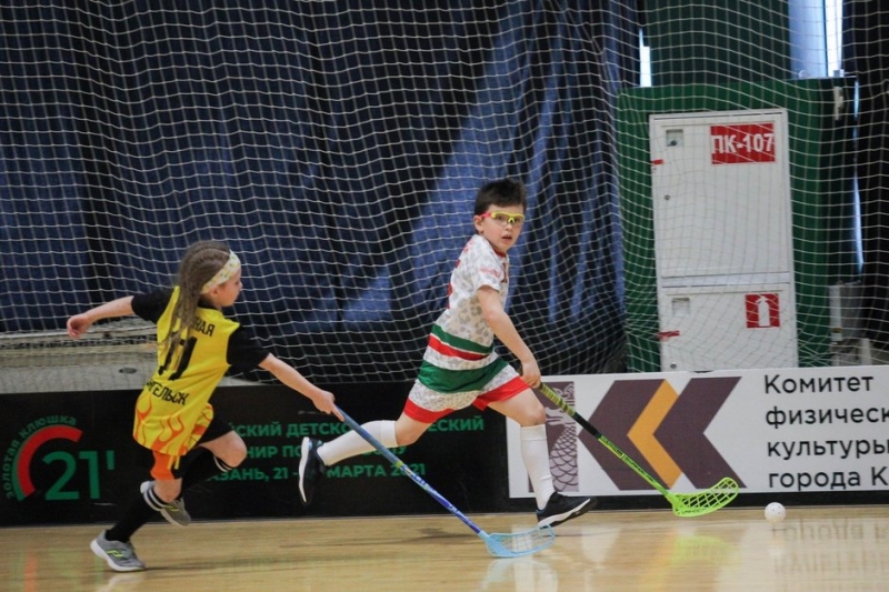 Борьба за &laquo;Золотую клюшку&raquo;: в Казани стартовал турнир по флорболу