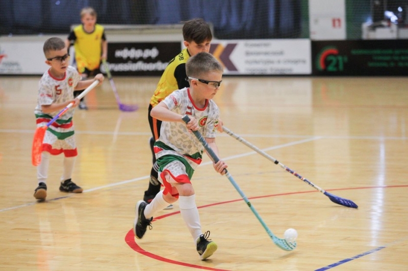 Борьба за &laquo;Золотую клюшку&raquo;: в Казани стартовал турнир по флорболу