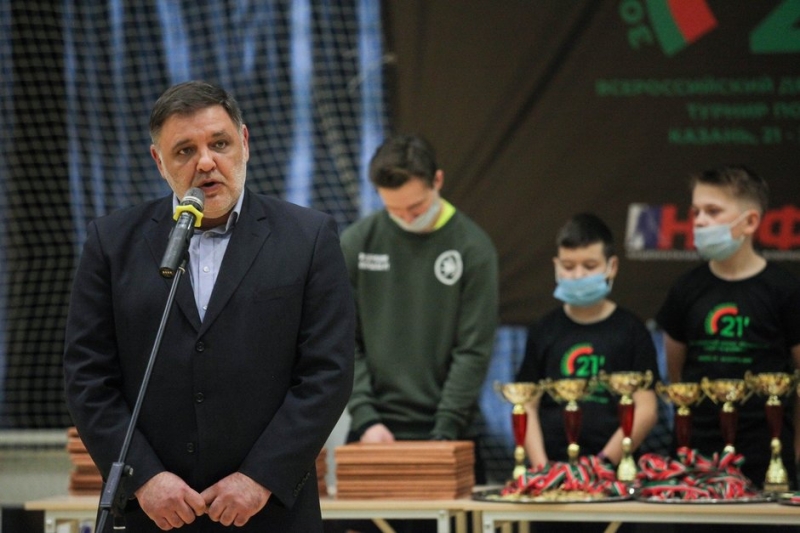 Борьба за &laquo;Золотую клюшку&raquo;: в Казани стартовал турнир по флорболу