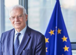 Чиновники Евросоюза выступают за смягчение позиции в отношении России – Bloomberg