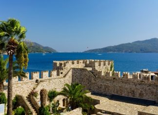 Дешево, тепло и красиво: россиянка рассказала об отдыхе в Мармарисе в марте