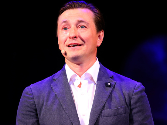 Дюжев заявил, что Сергей Безруков пережил сердечный приступ на сцене