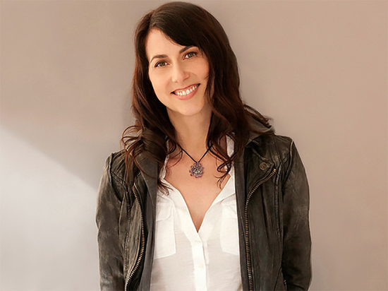 Экс-супруга Джеффа Безоса вышла замуж за преподавателя естественных наук