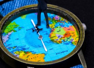 Эксперт рассказывает об эффективном способе справиться с джетлагом